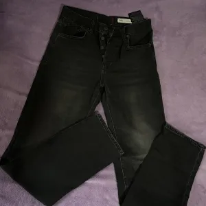 Zara farmerice