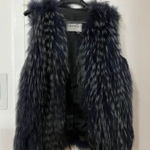 Prsluk od 100% prirodnog krzna i koze