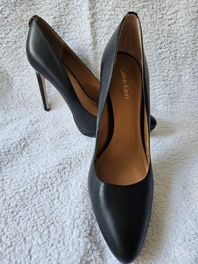 Calvin Klein salonke