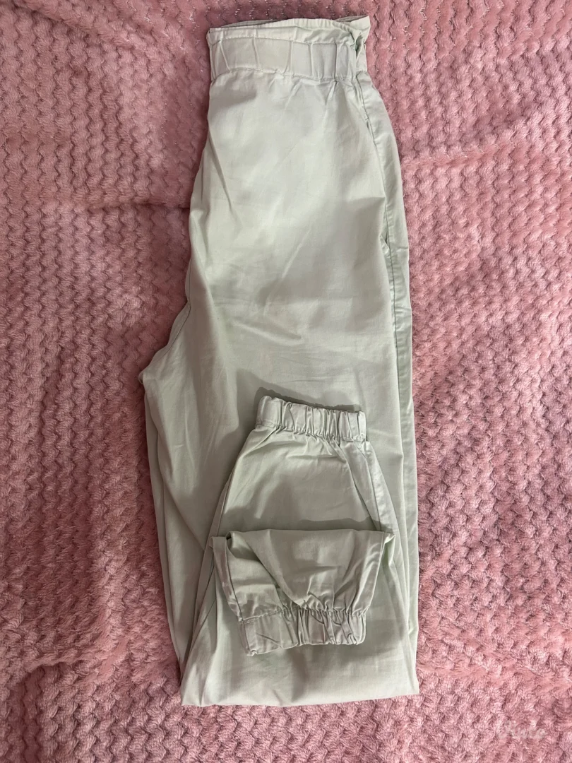 Pantalone svetlo zelene