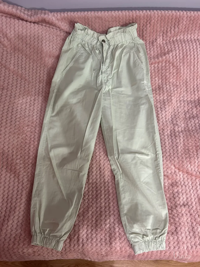 Pantalone svetlo zelene