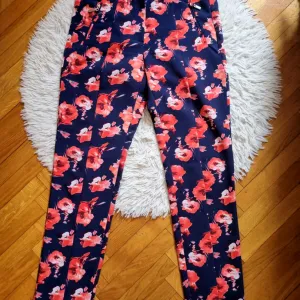 NOVO Prelepe ORSAY pantalone