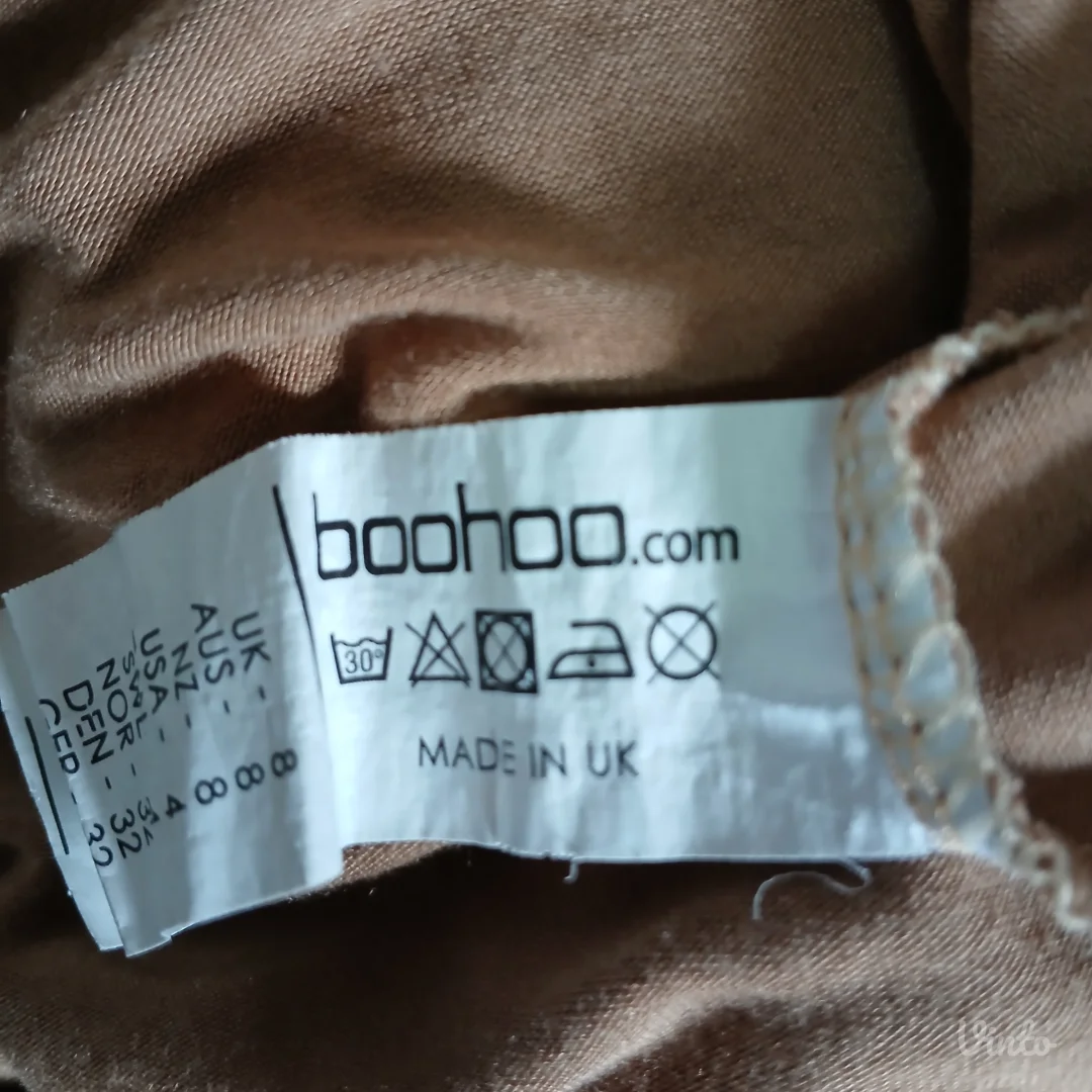 Boohoo haljina sa dugim leptir rukavima