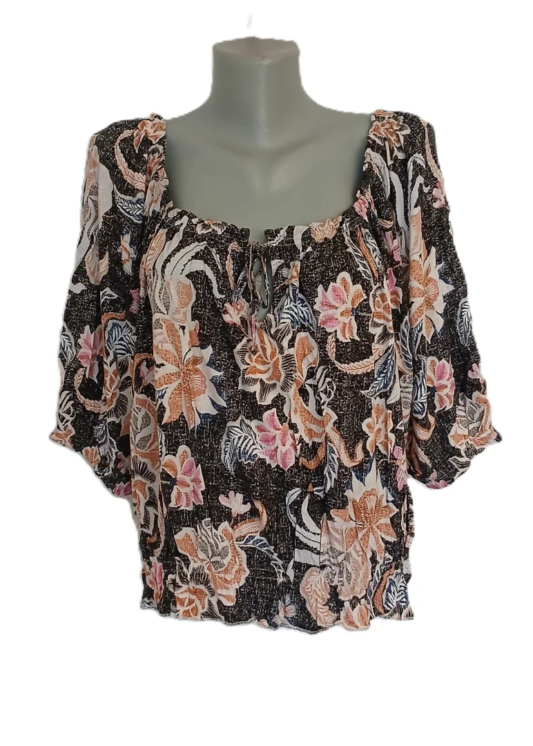 Prelepa cvetna bluza