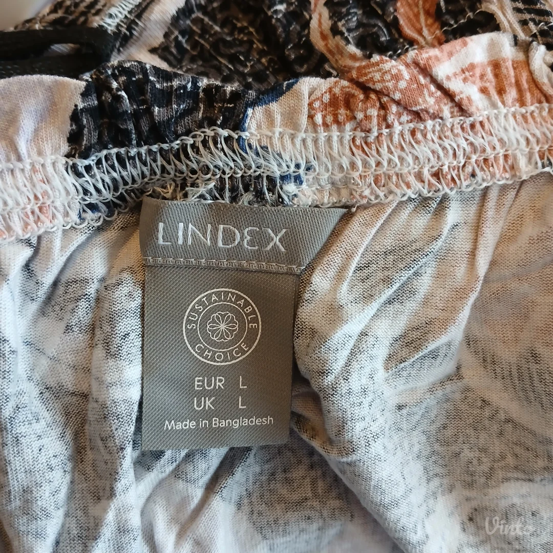 Prelepa cvetna bluza