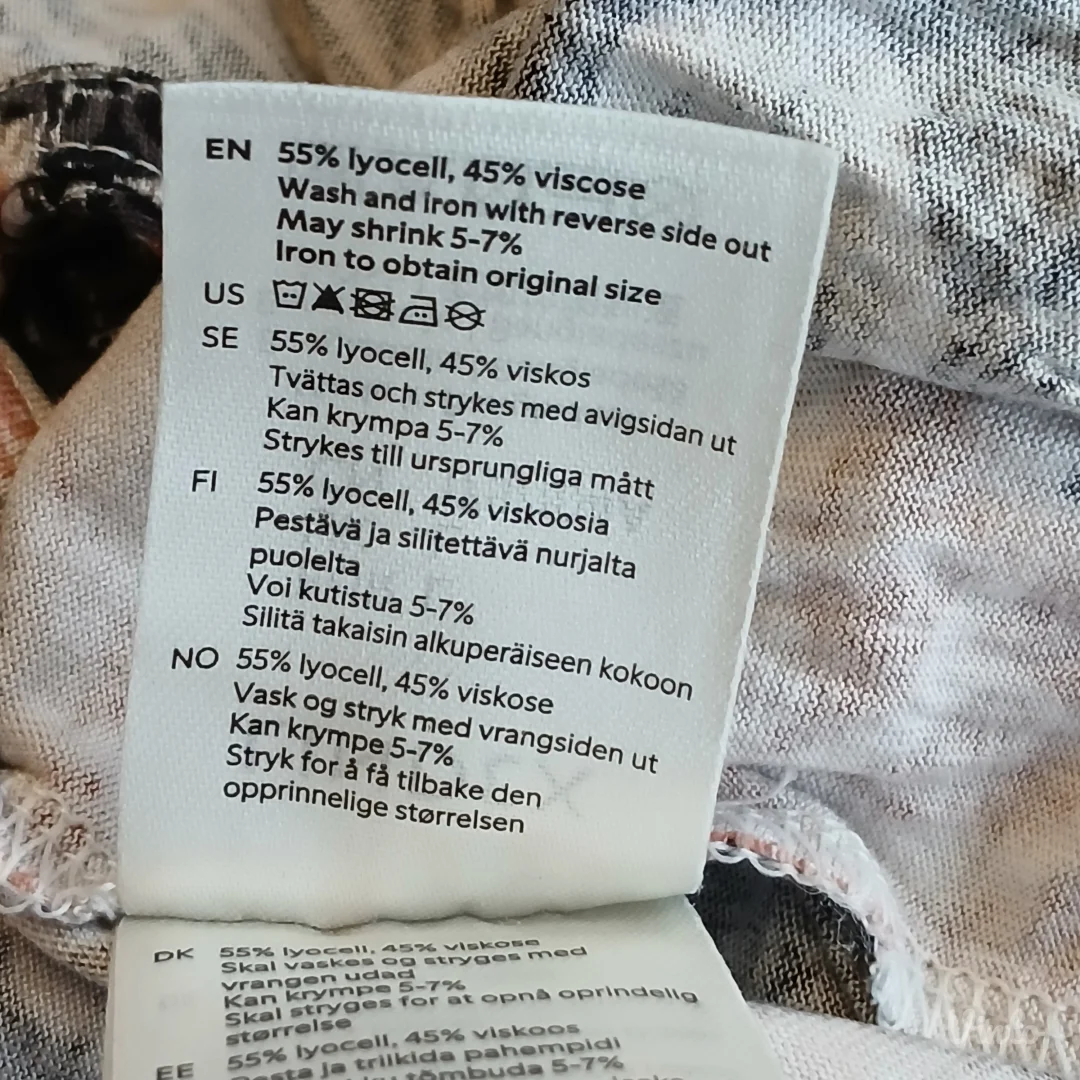 Prelepa cvetna bluza