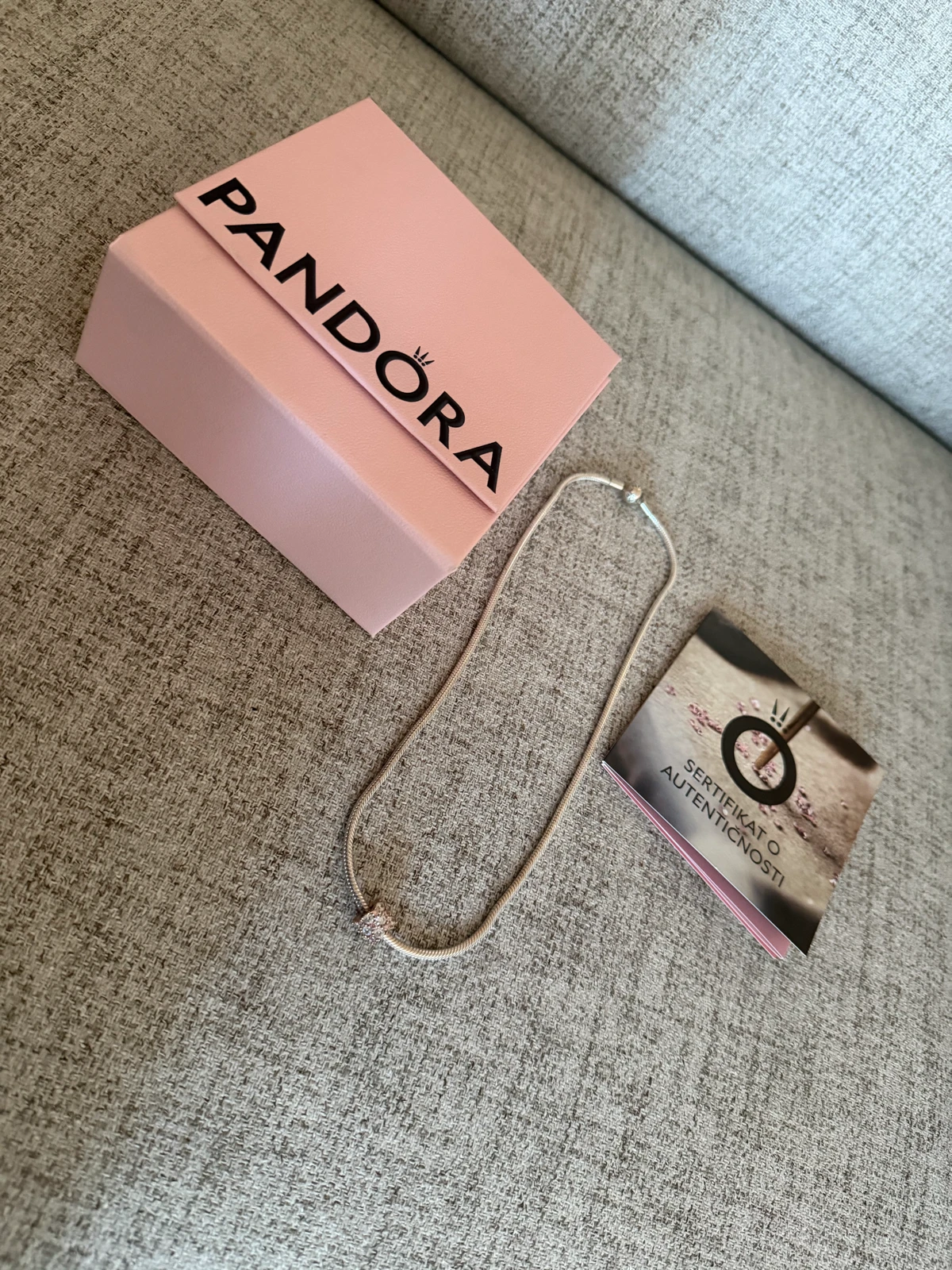 Pandora ogrlica