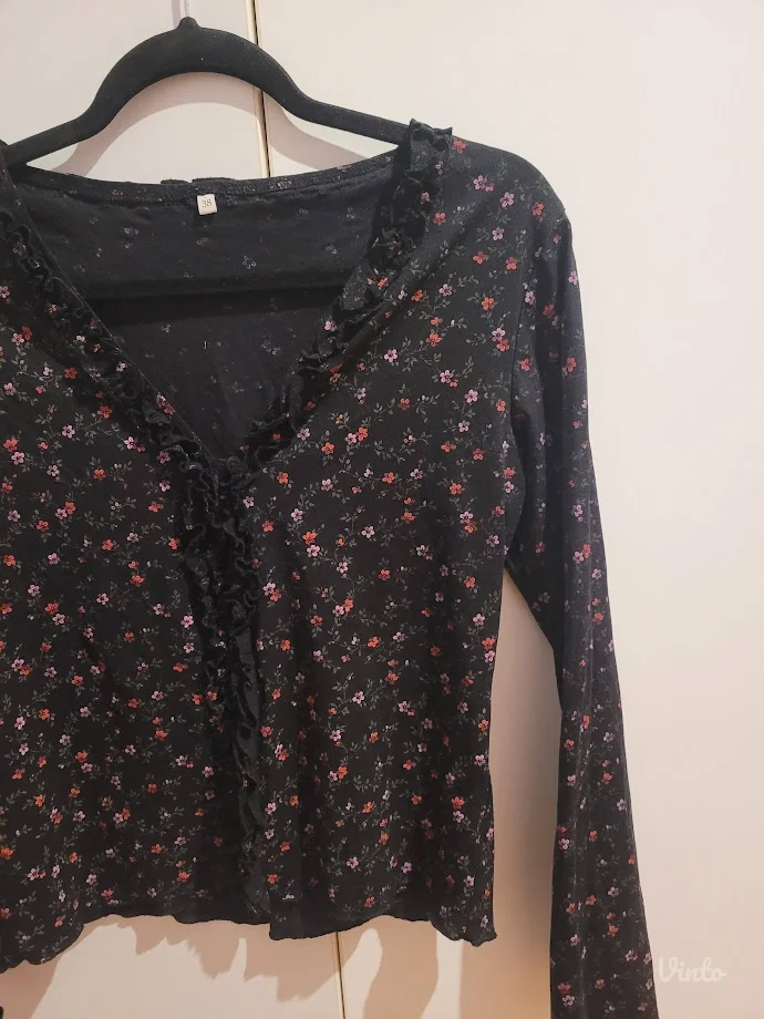 Crni cvetni kardigan