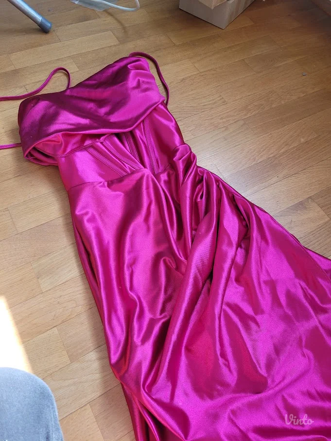 Satenska korset haljina