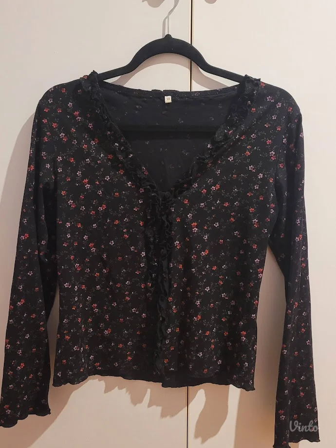 Crni cvetni kardigan