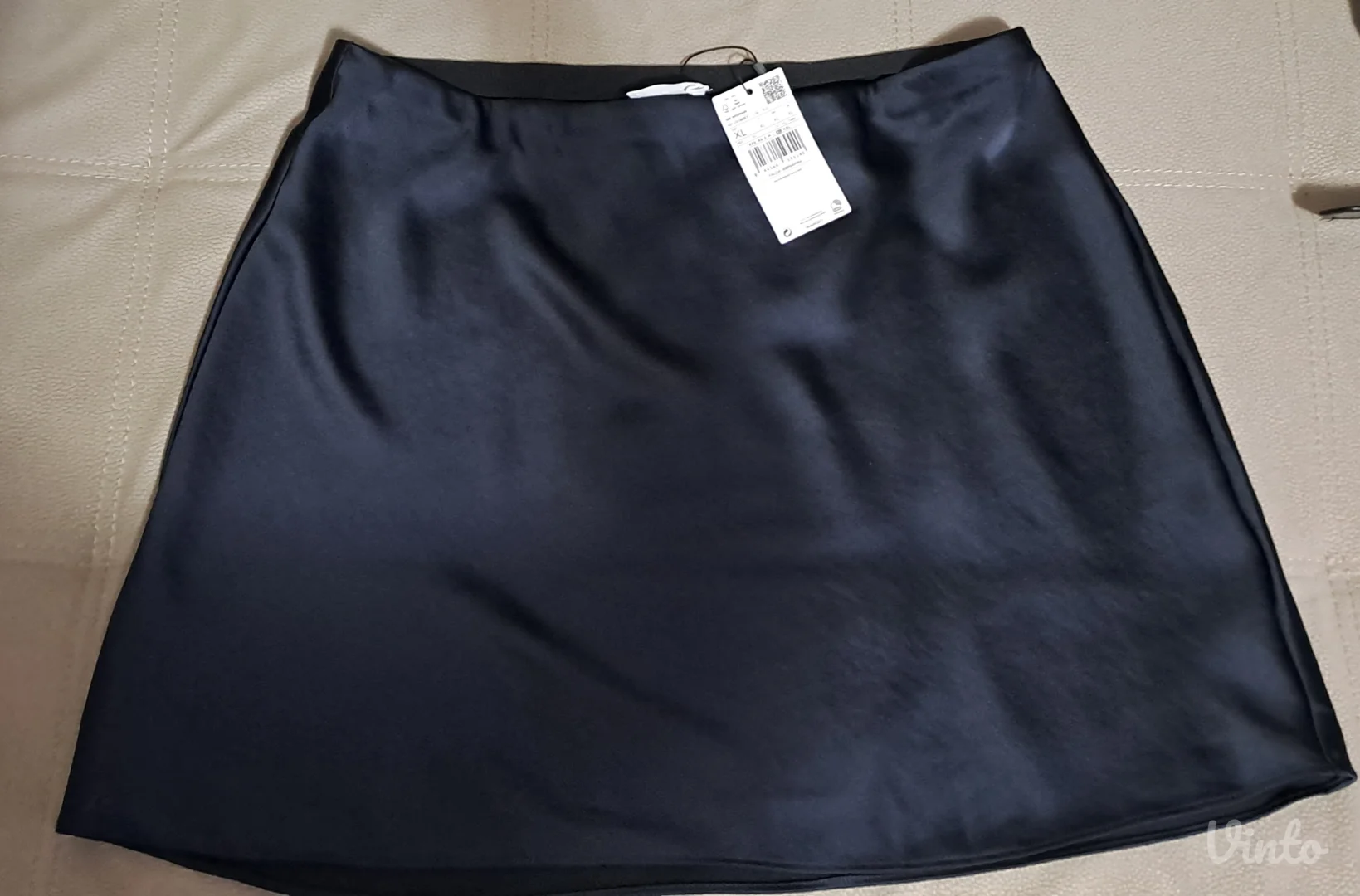 Mango suknja, sa etiketom