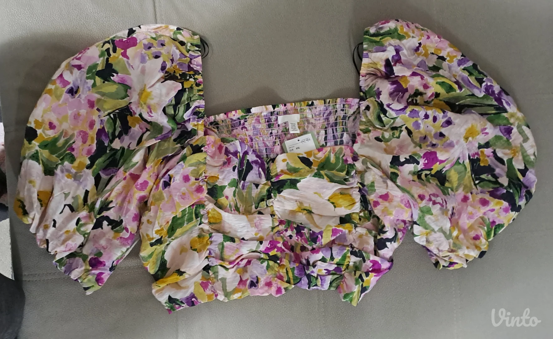 H&M crop, nov sa etiketom