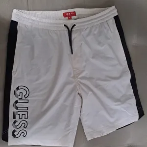 Guess muške bermude