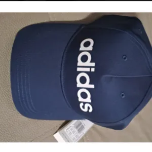 Adidas original kačket, nov sa etiketom