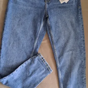 Mango mom comfort ankle farmerice, etiketa