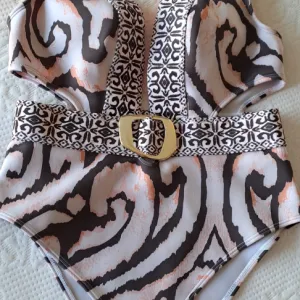 River island kupaći