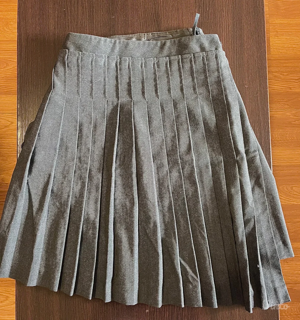 Kratka suknja na falte