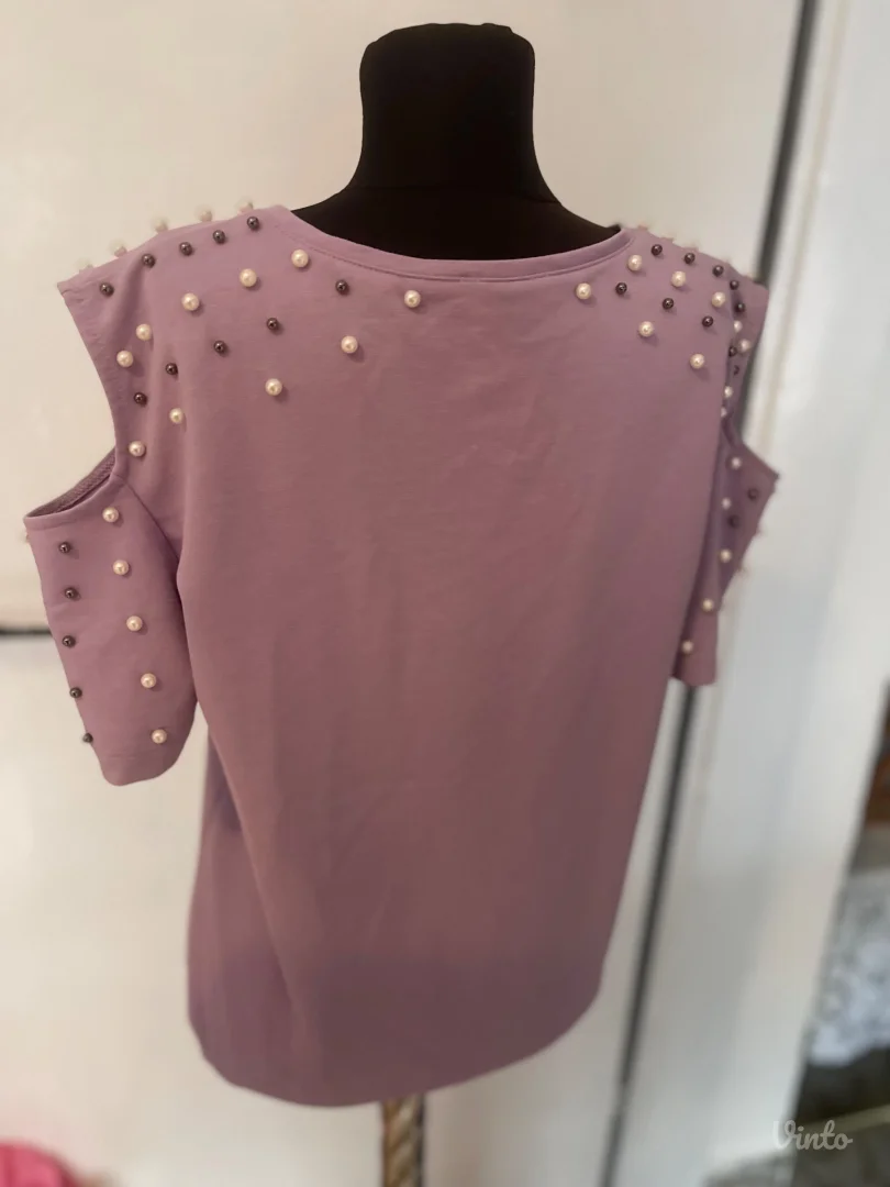 Lila majica sa perlama