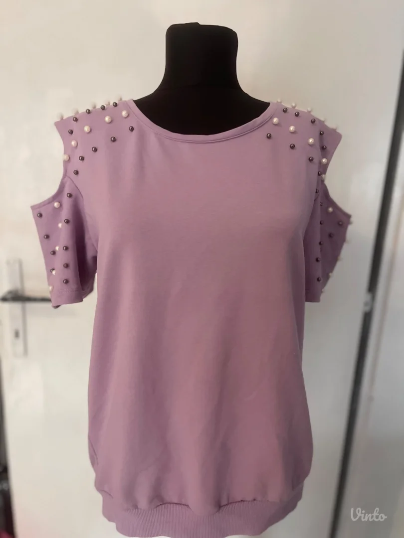Lila majica sa perlama