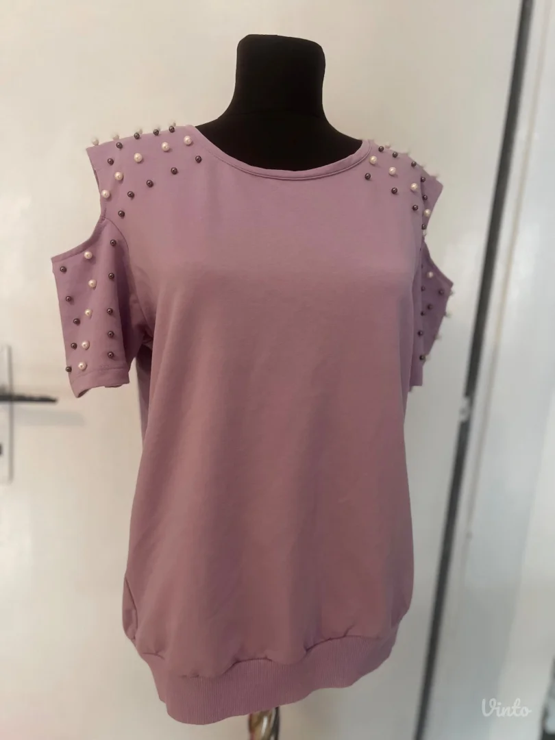 Lila majica sa perlama