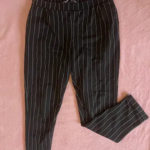 Pantalone zenske moderne-elegantne