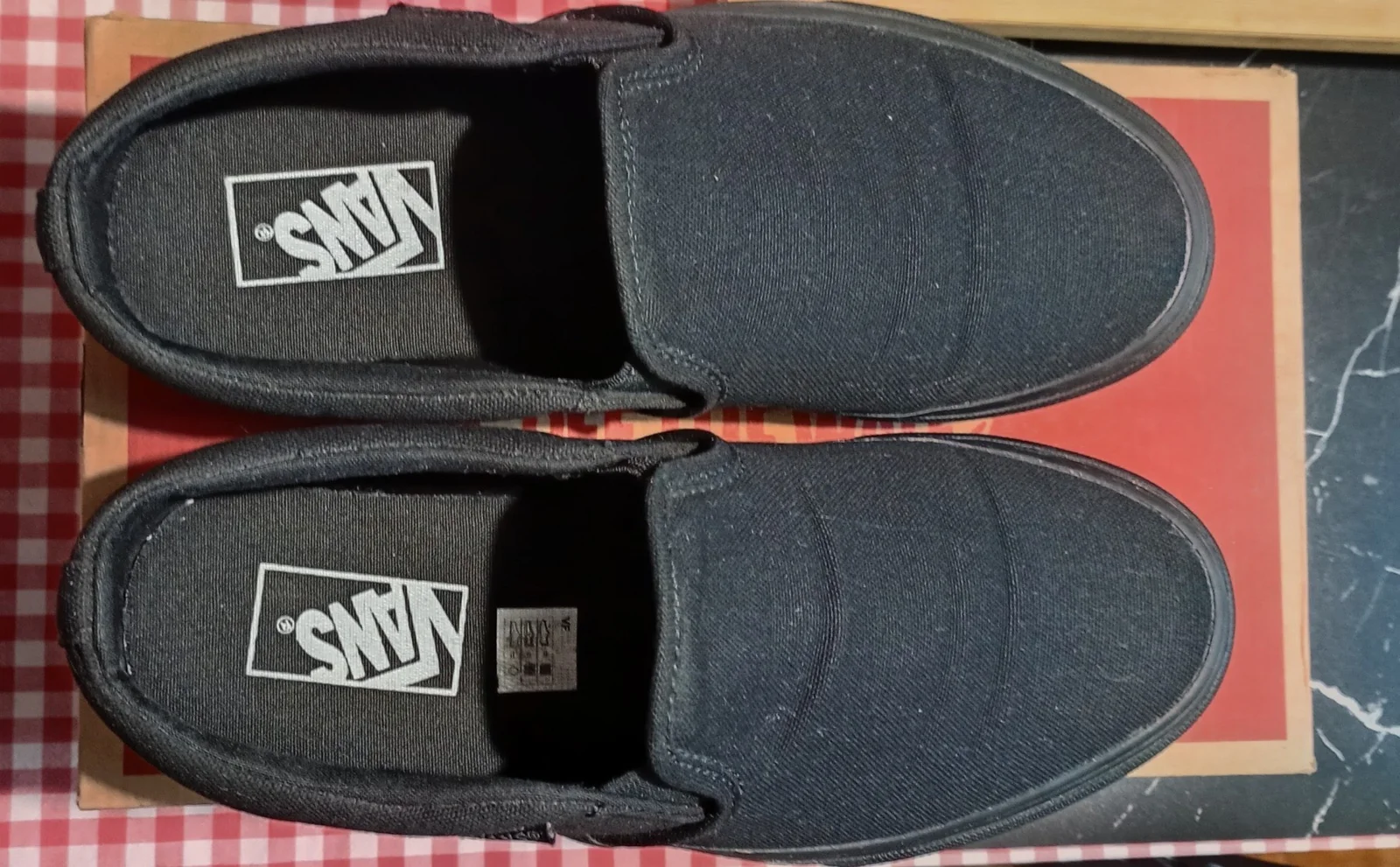 Vans Asher muške crne ležerne patike slip-on