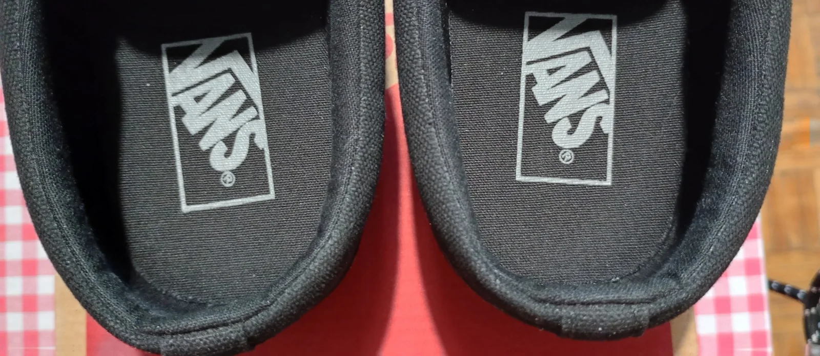 Vans Asher muške crne ležerne patike slip-on