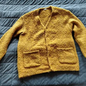 Zara muški džemper XL