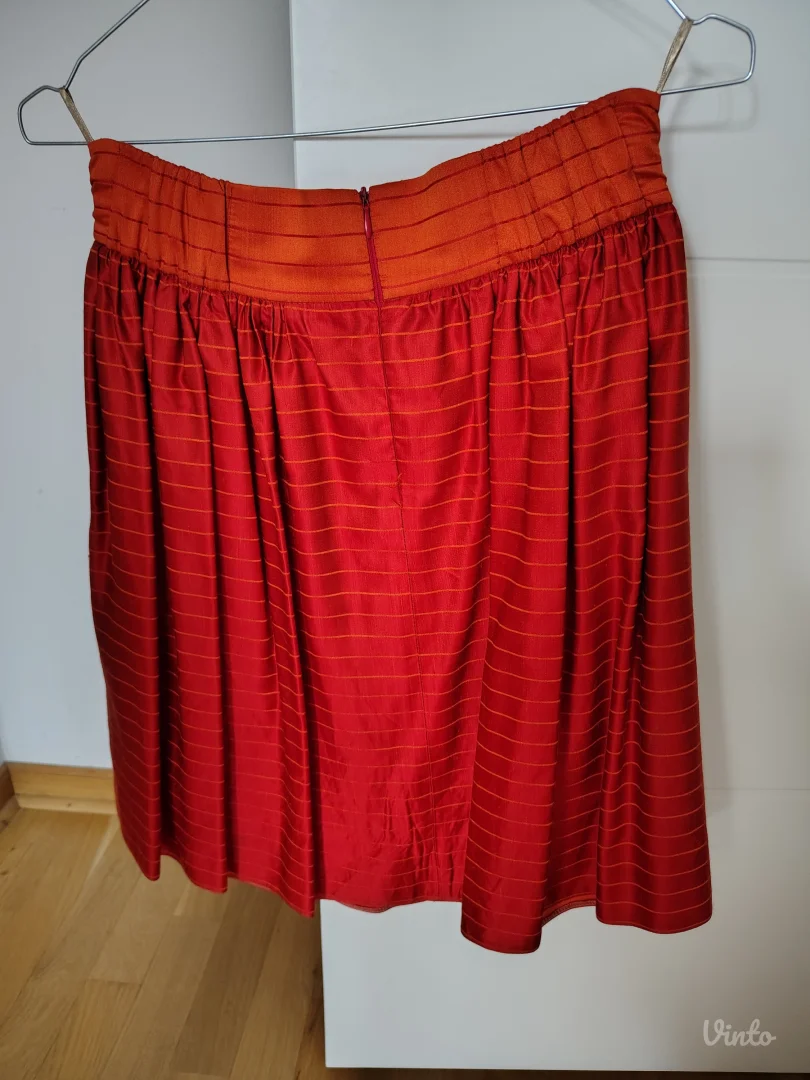 Dizajnerska suknja – autorski komad