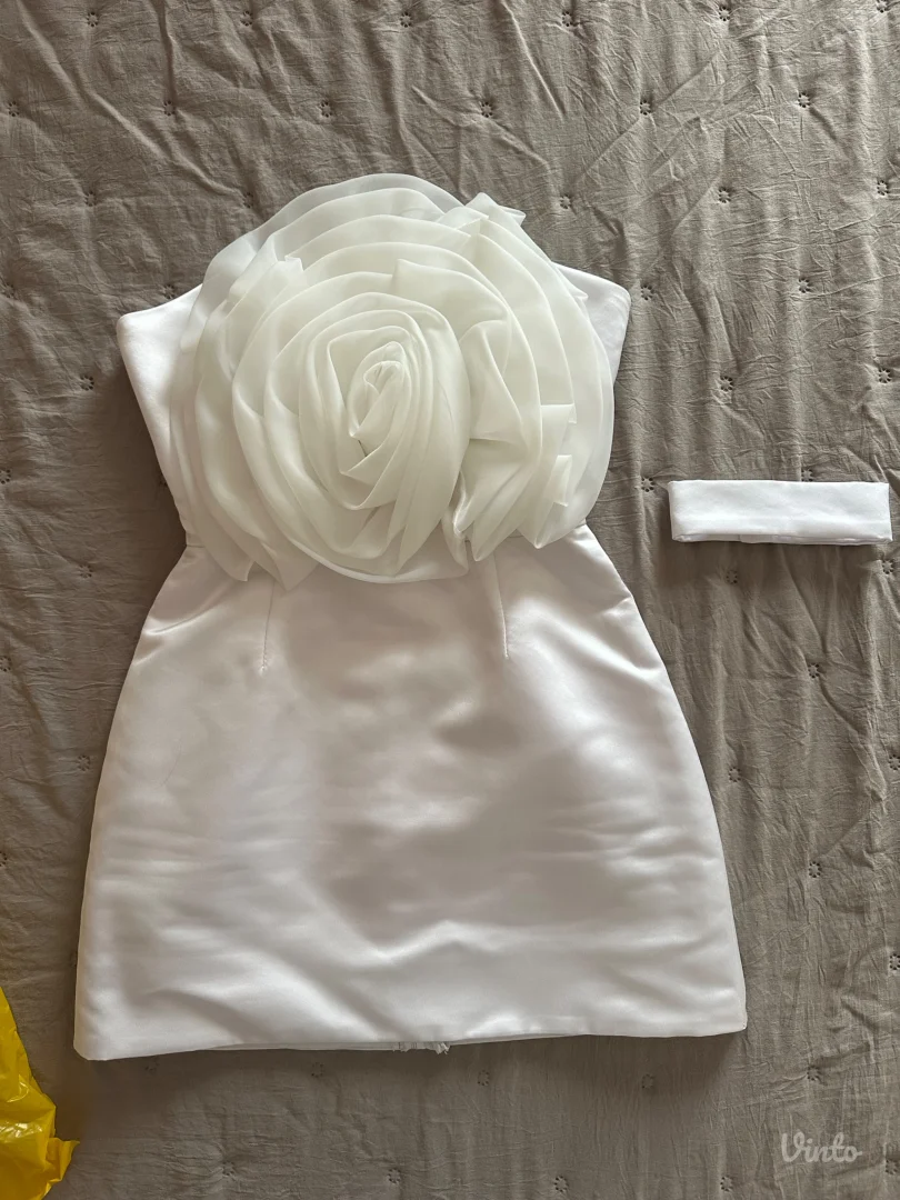 Highness bela haljinica