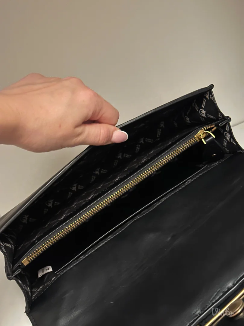 Pinko torbica top stanje