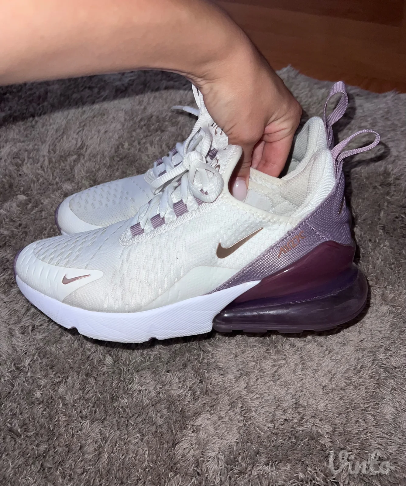 NIKE Air Max 270