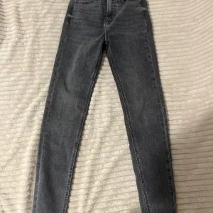 Stradivarius farmerke