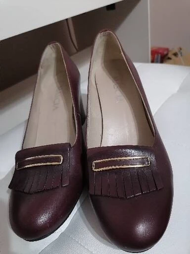 Mascia bordo cipele 100% koža novo 39