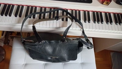 Mona torba odlična koža kao nova