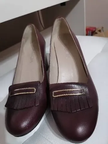Mascia bordo cipele 100% koža novo 39