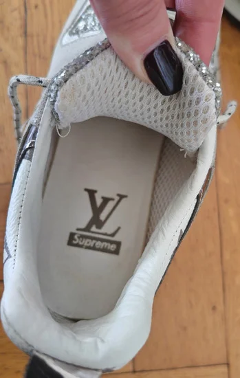 Lv Supreme patike NOVO