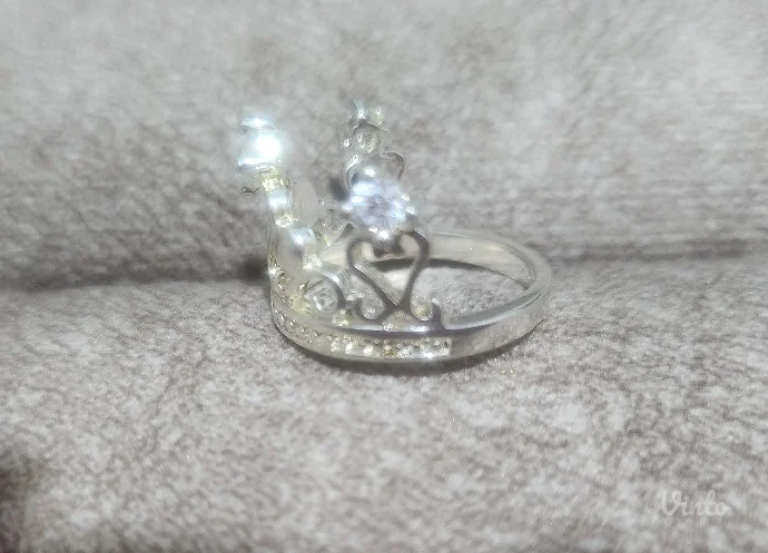 Srebrni prsten Kruna