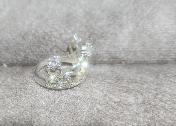 Srebrni prsten Kruna