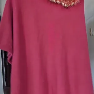 Pončo od kašmira sa krznom