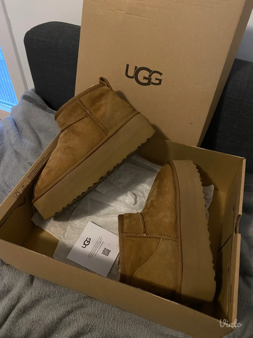 Ugg mini platform