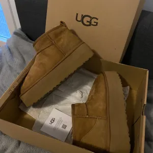 Ugg mini platform
