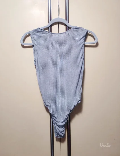 sa etiketom, Zara body sa kristalima M, moze S