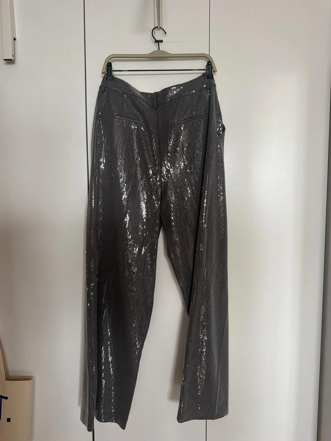 Zara poslovne pantalone sljokicave M