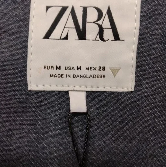 Zara denim jakna sa kamencicima M, etiketa
