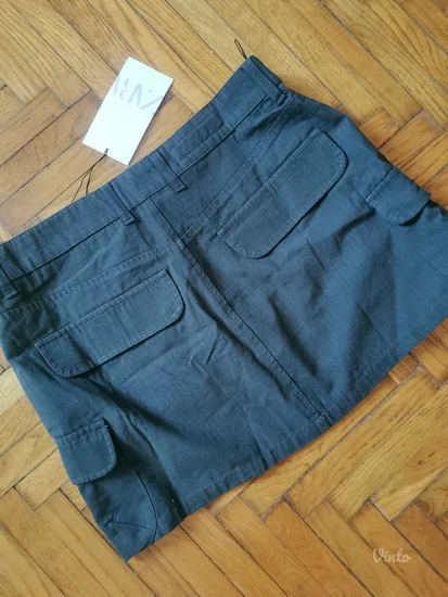 Zara maslinasta cargo mini suknja, vise odg za S