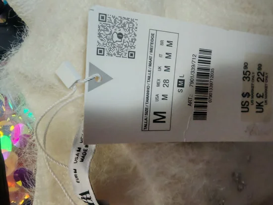 Zara cupavi dzeper sa kamencicima s/m