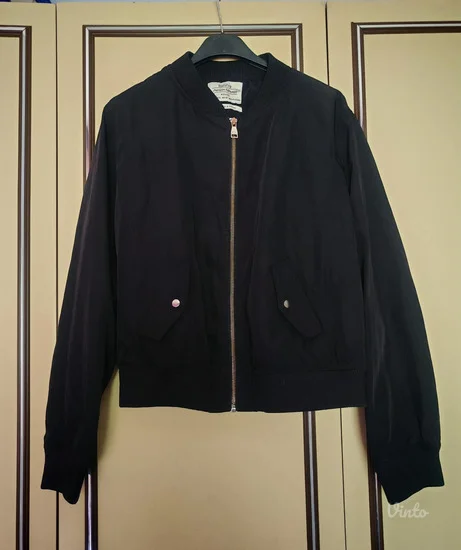 Bershka bomber jakna s