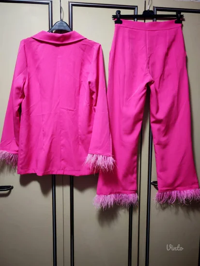 Pink komplet sa perjem S/M