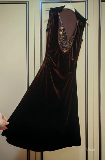 Novo, braon plisana haljina s, moze i za m